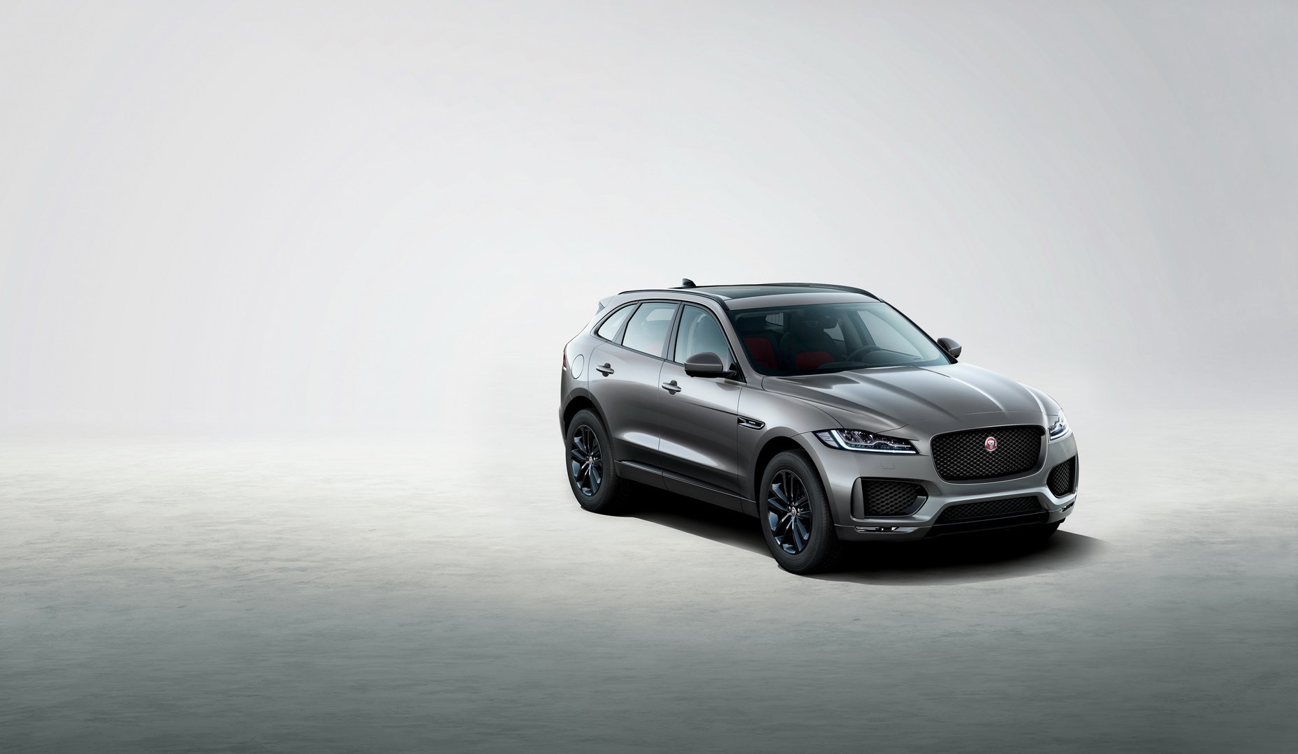 jaguar unveils two special editions based on f pace crossover_11
