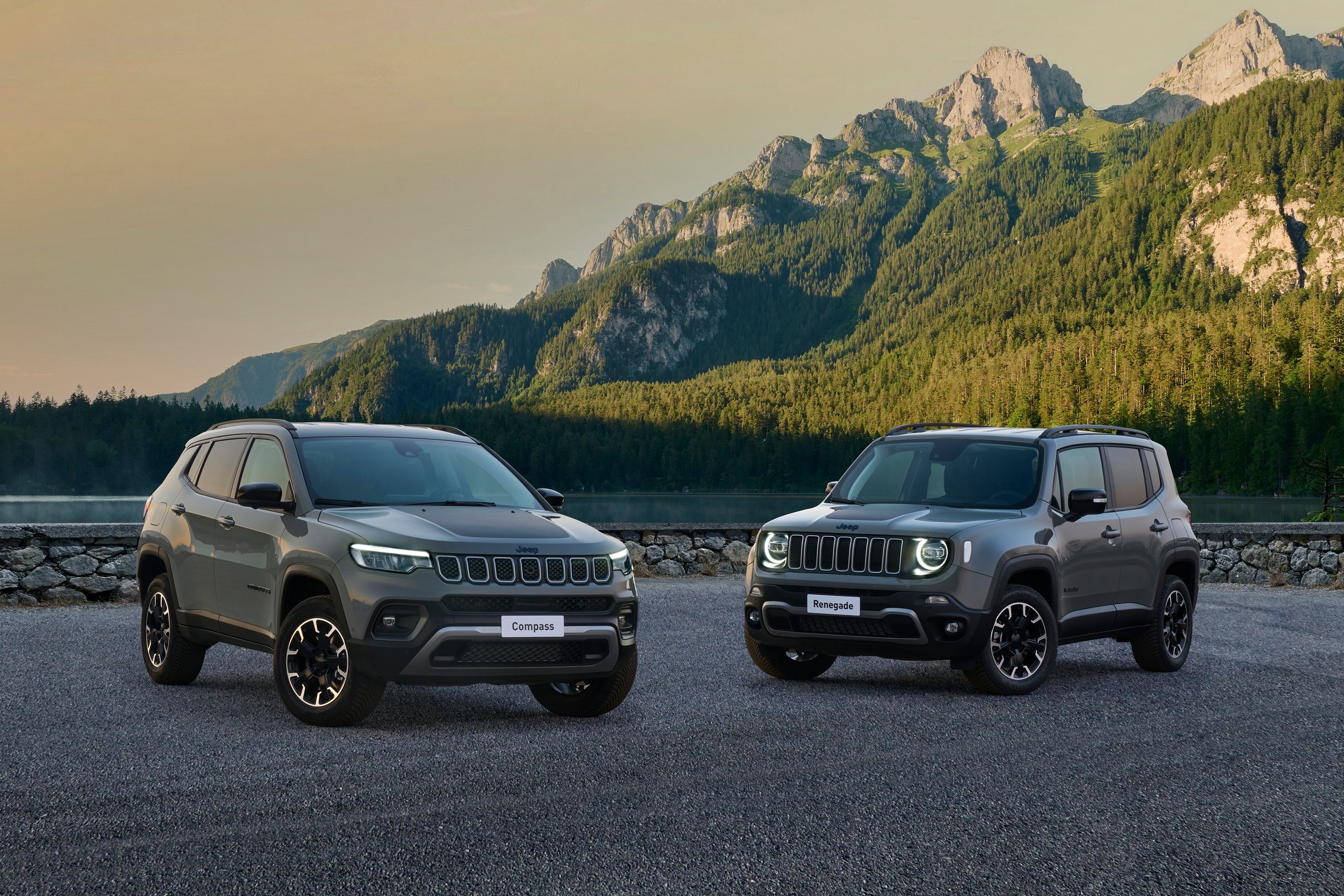 Jeep Renegade and Compass now available with all new e-Hybrid powertrain, Jeep