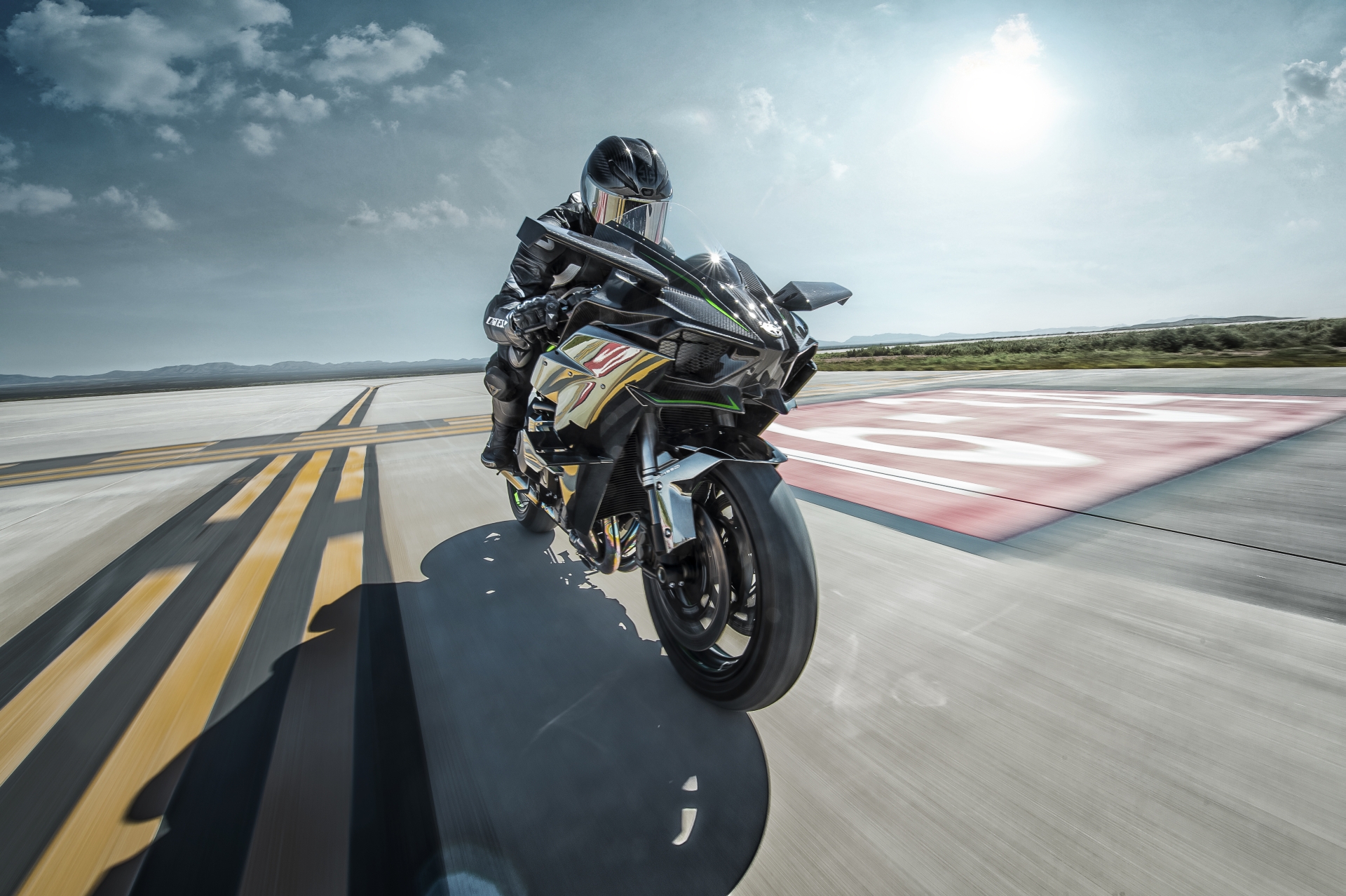 Kawasaki Ninja H2 and H2R Prices Confirmed autoevolution