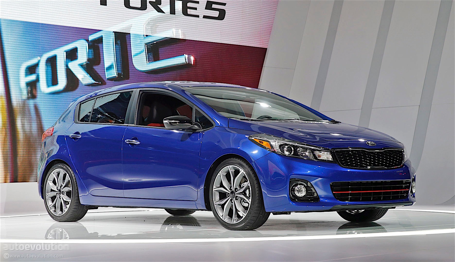 Updated Kia Forte5 Gets New Design and More Tech Features in Detroit ...