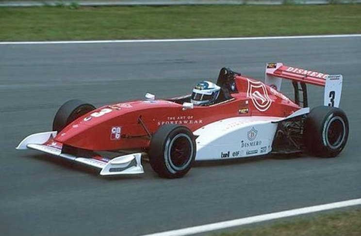 Kimi Raikkonen’s Formula Renault 2000 Racing Car Heads to Auction.