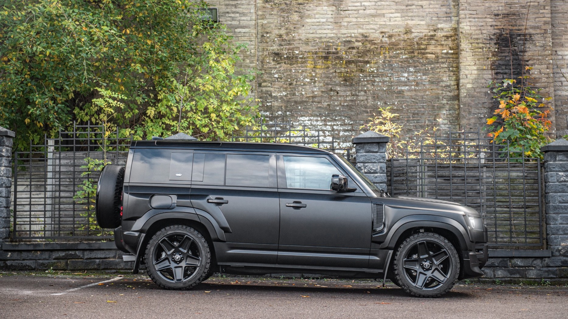 Land Rover Defender Gets Wide Body Looks Thanks to Chelsea Truck ...