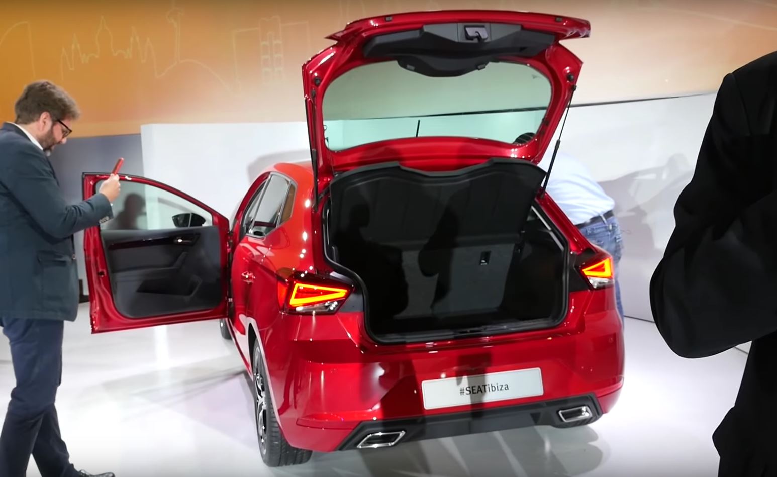 Learn About the 2017 SEAT Ibiza Through Detailed Videos - autoevolution