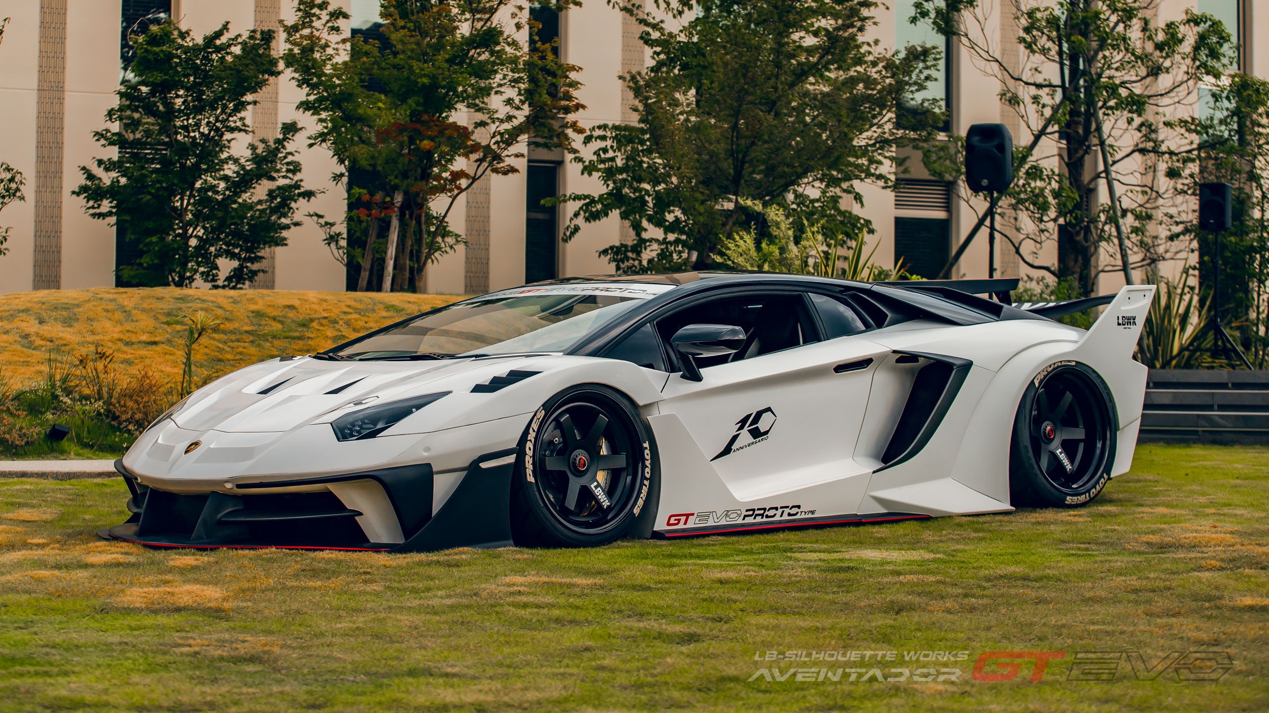 Liberty Walks Body Kit For The Lamborghini Aventador Costs As Much As