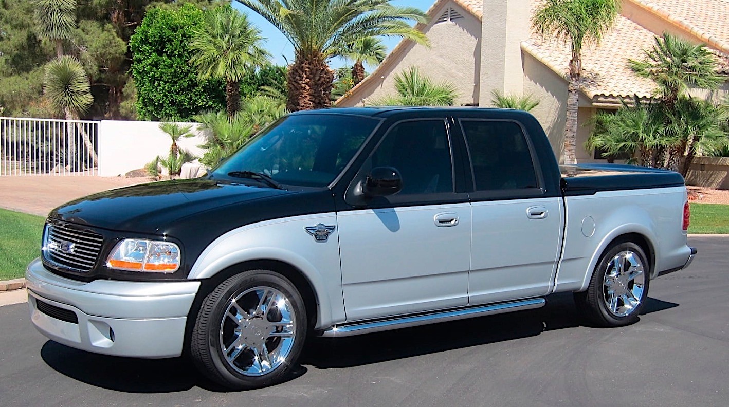 Lowered 2003 Ford F-150 Harley-Davidson Can Be Had with Just 7,400