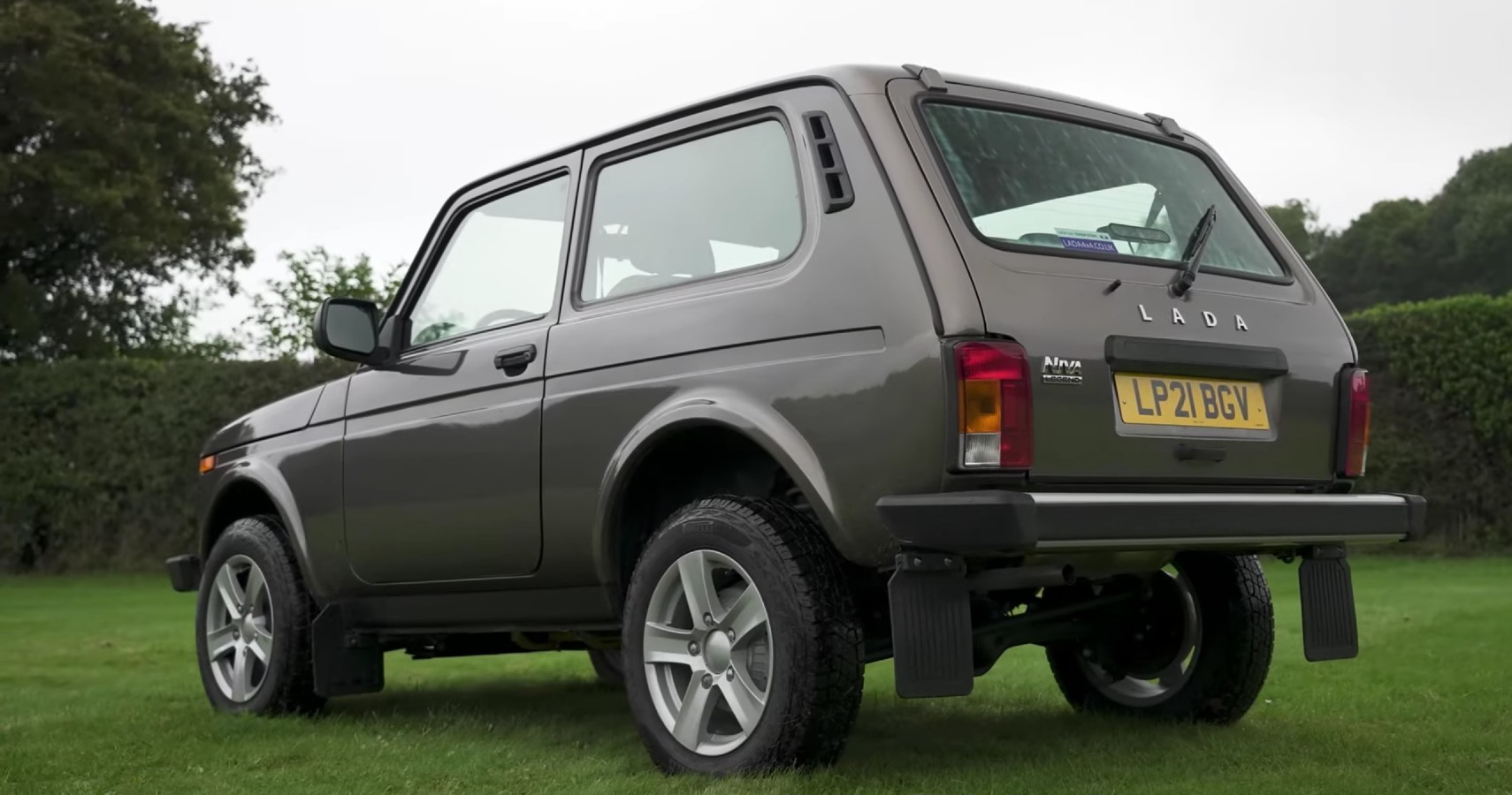 The 2022 Lada Niva Is Not Great to Drive but Somehow Lovable - autoevolution