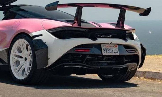 McLaren 720S Tries On a Pink Suit, Is It a Yay or a Nay? - autoevolution