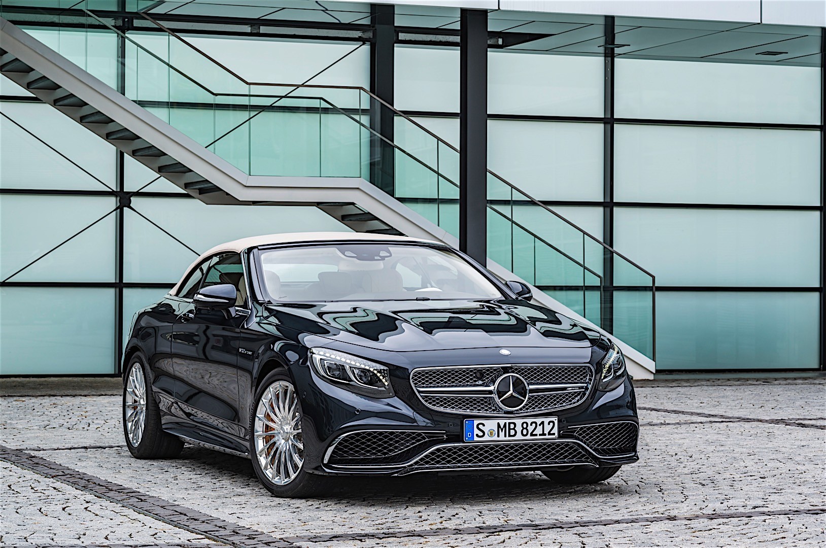 Mercedes-AMG S65 Cabriolet Rounds Off Affalterbach's V12 Offering to ...