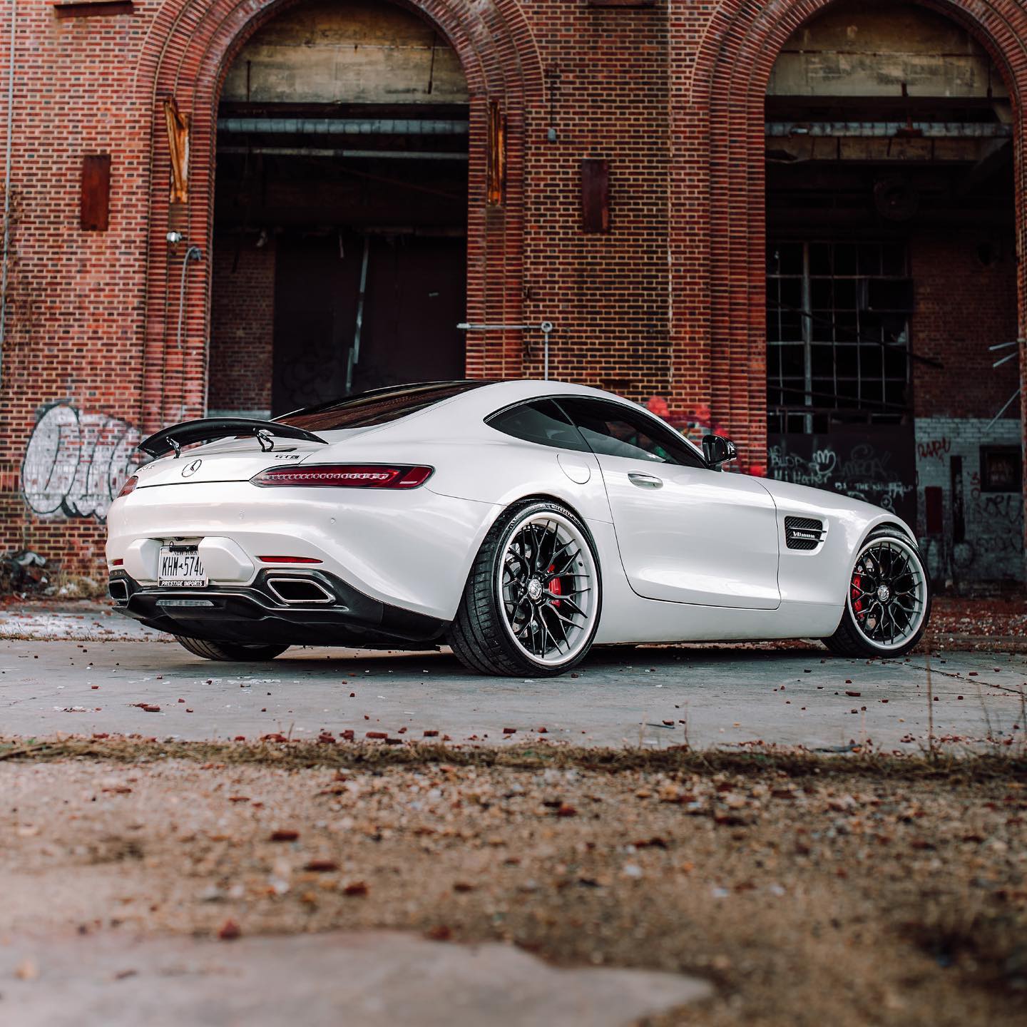 Mercedes-AMG GT S Still Feels Two-Tone Fresh When Lowered on Matching ...