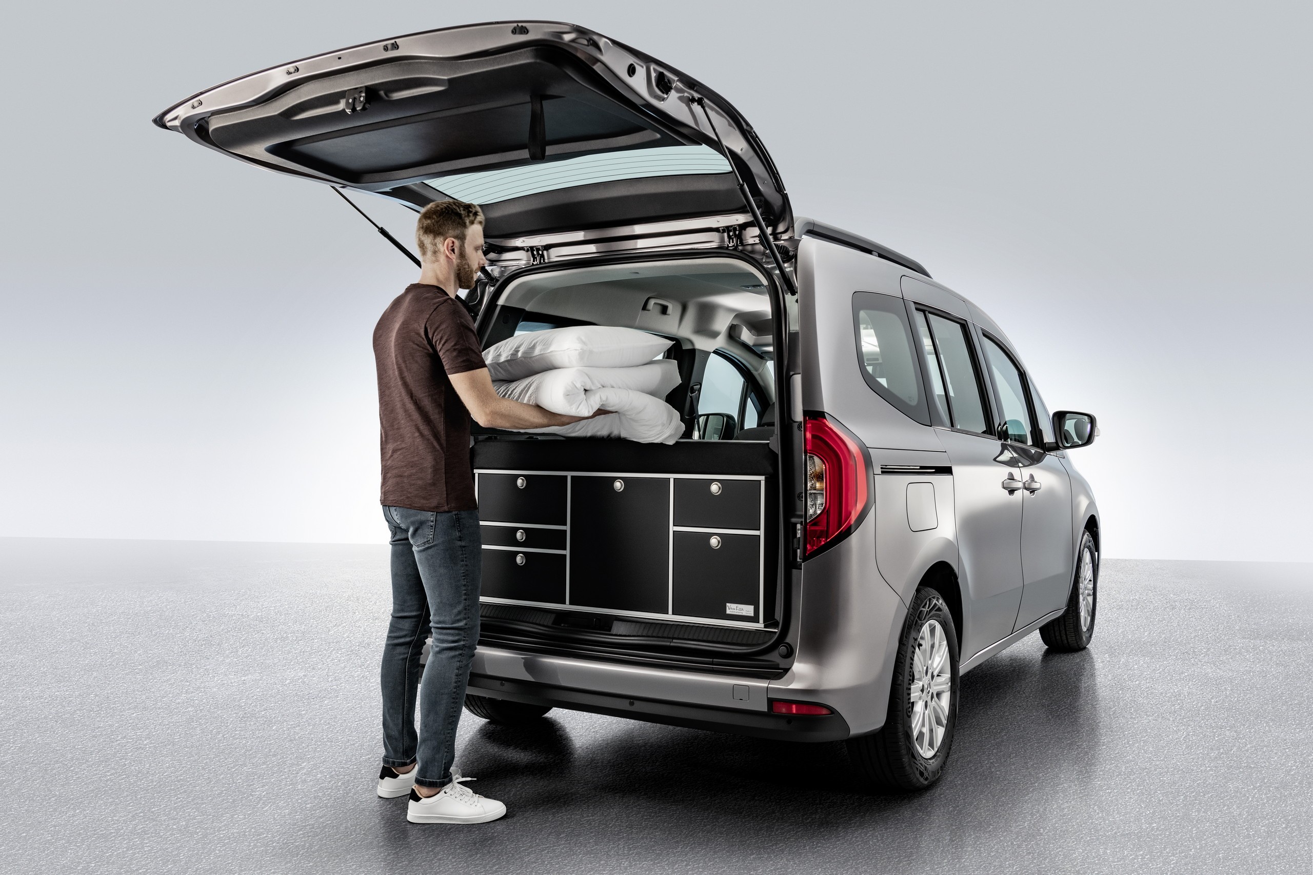 Mercedes-Benz Citan Camper Is Tiny but Has Everything You Need to Live ...