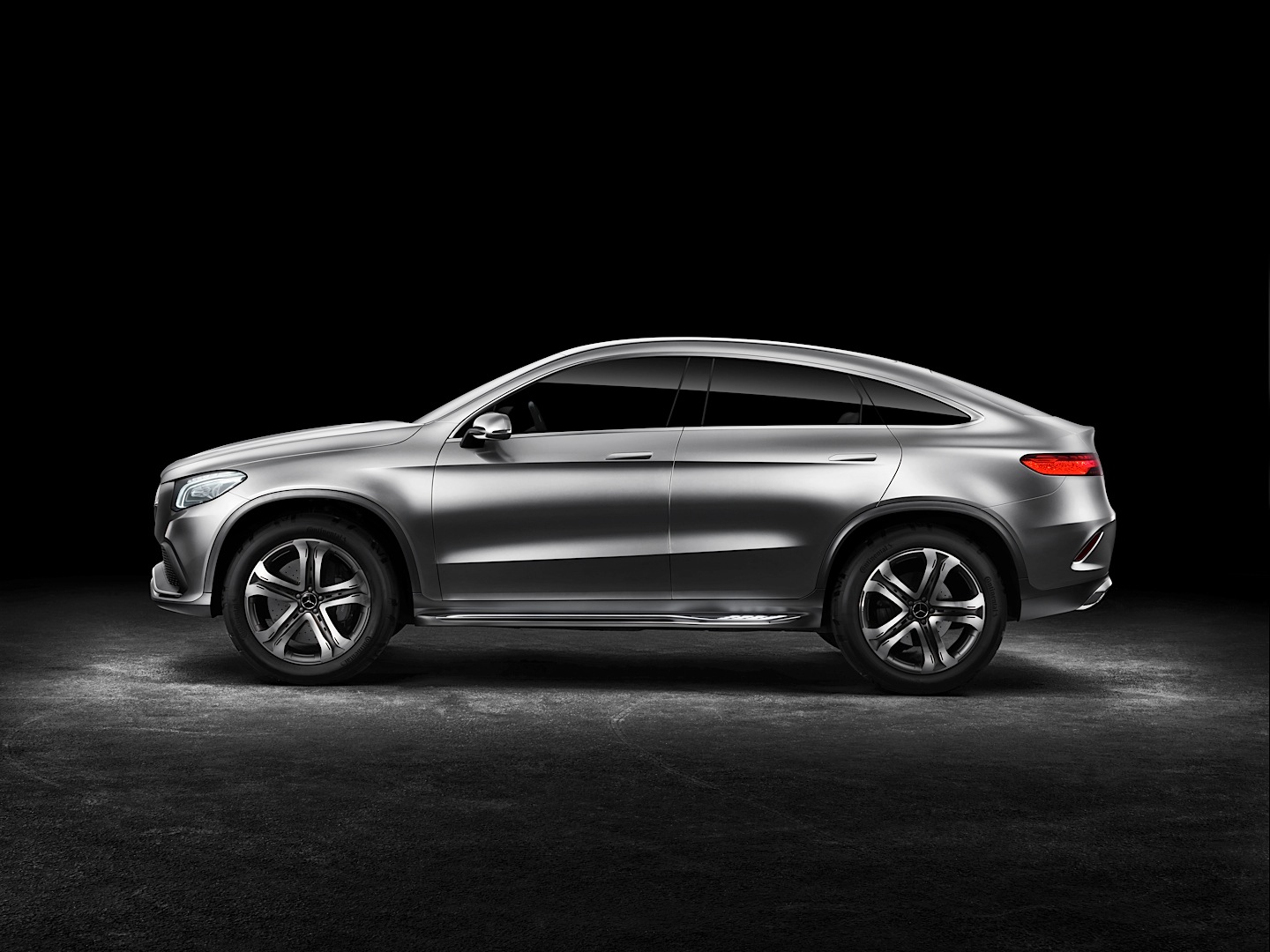 Mercedes-Benz Concept Coupe SUV Officially Revealed - autoevolution