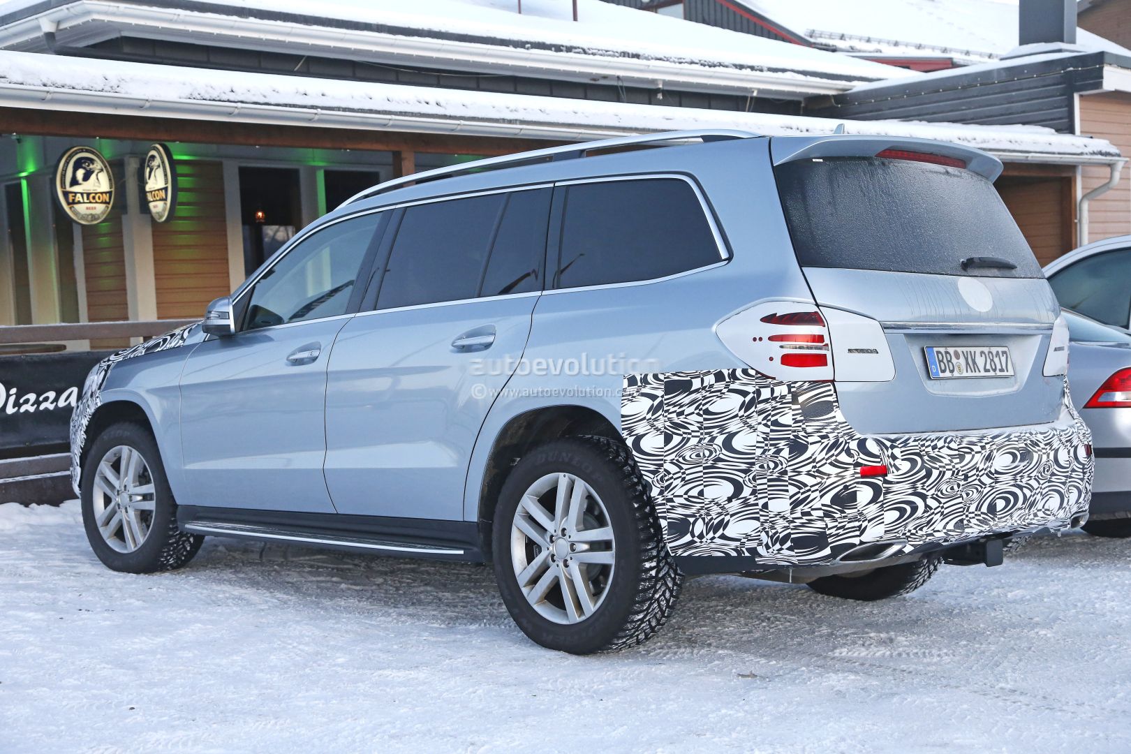 Mercedes Benz Gls Spied Why This Gl Facelift Should Have An