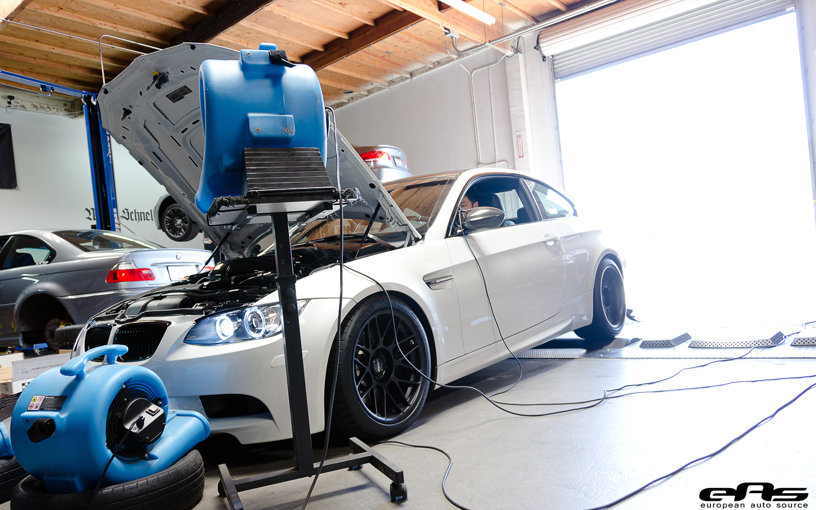 Mineral White BMW M3 Gets a Complete Make-Over at EAS - autoevolution