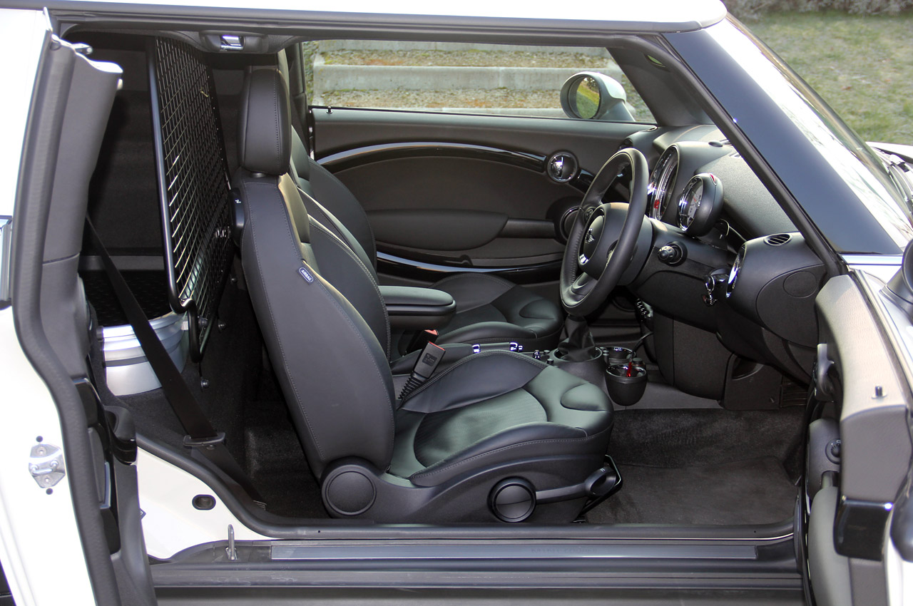 MINI Cooper D Clubvan First Drive by Autoblog - autoevolution