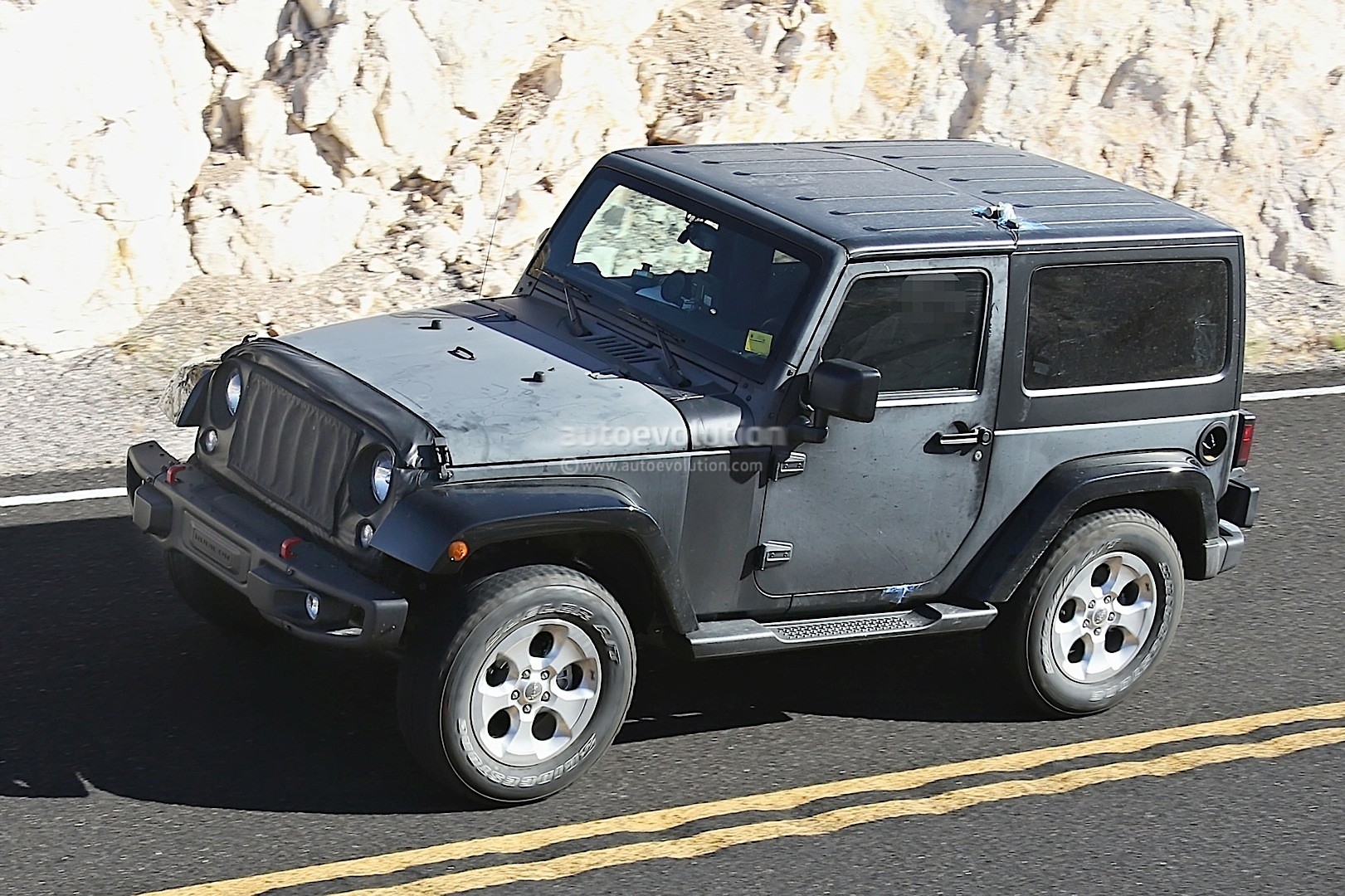 New 2018 Jeep Wrangler Spied Testing in the Desert, Will Grow in Length -  autoevolution