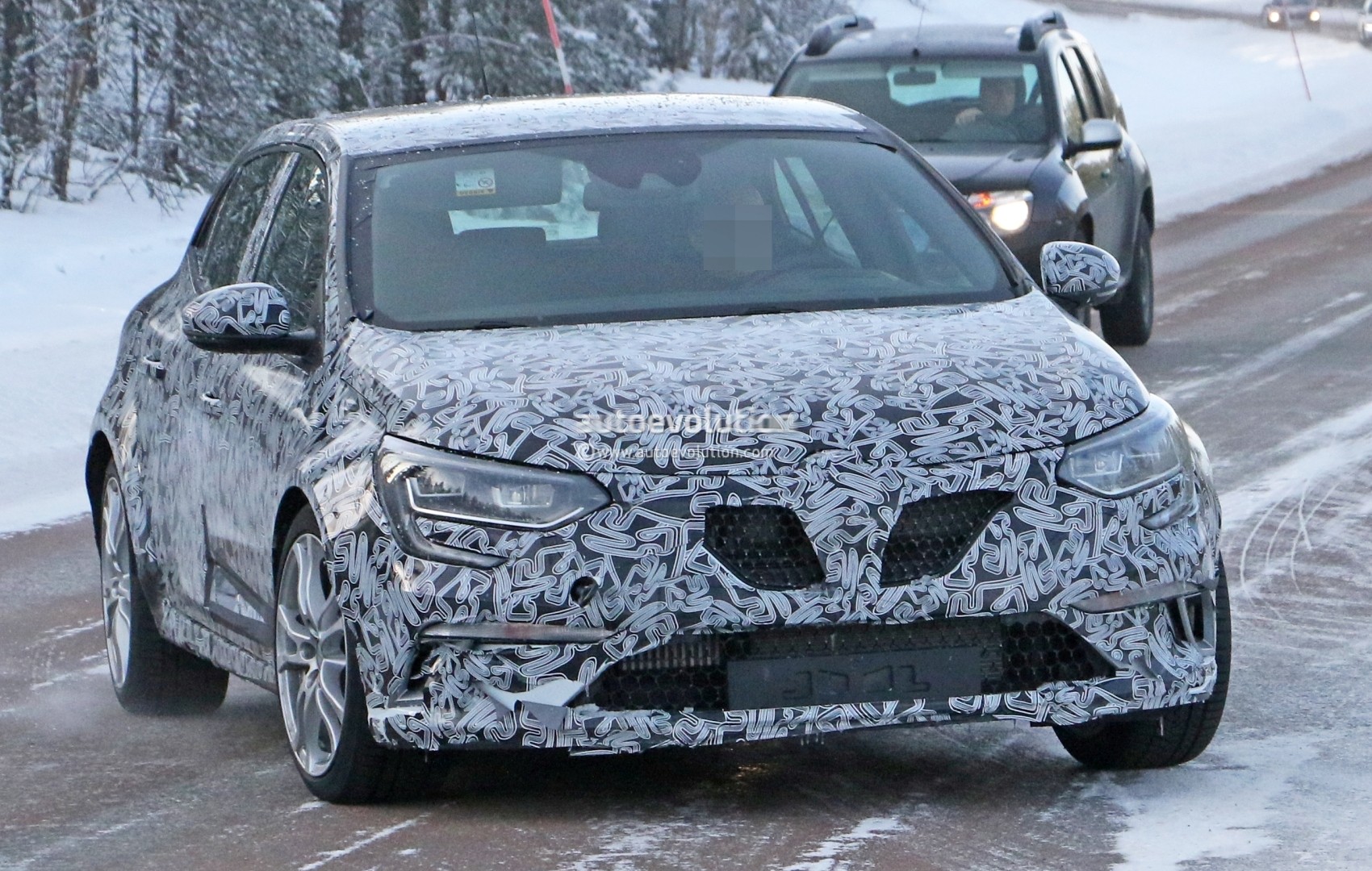 New 2018 RS Spied in Trim, Prototype Shows FWD - autoevolution