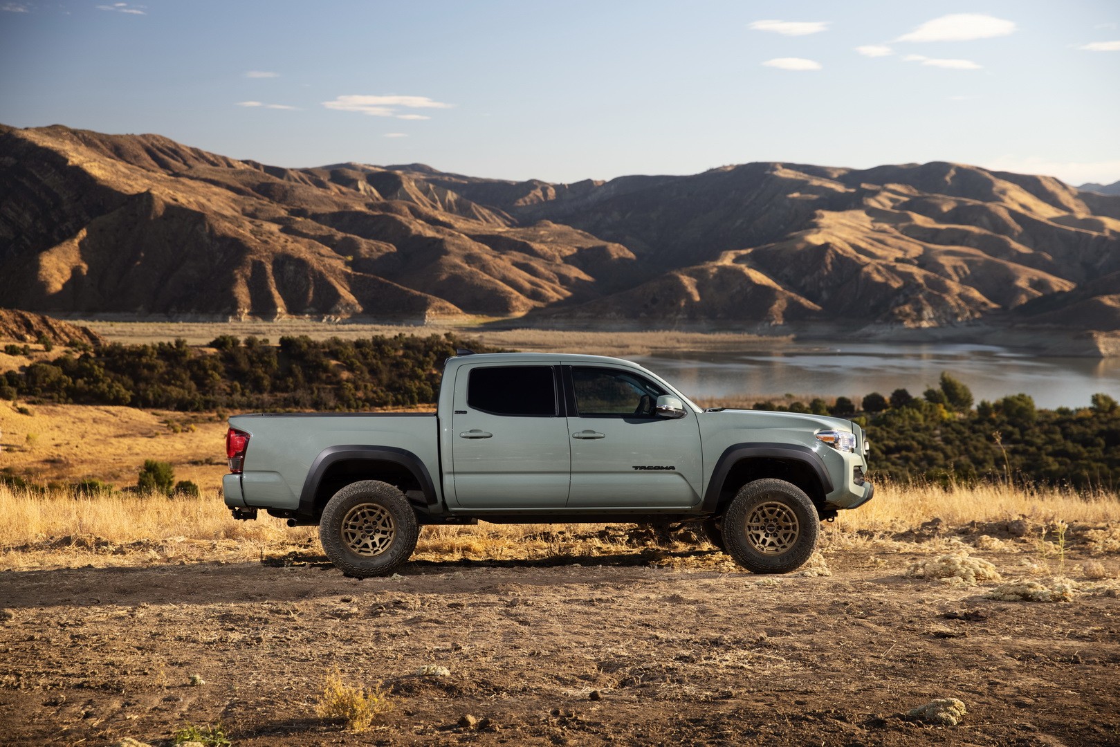 New 2022 Toyota Tacoma Trail Edition With Factory Lift Kit Is Ready for
