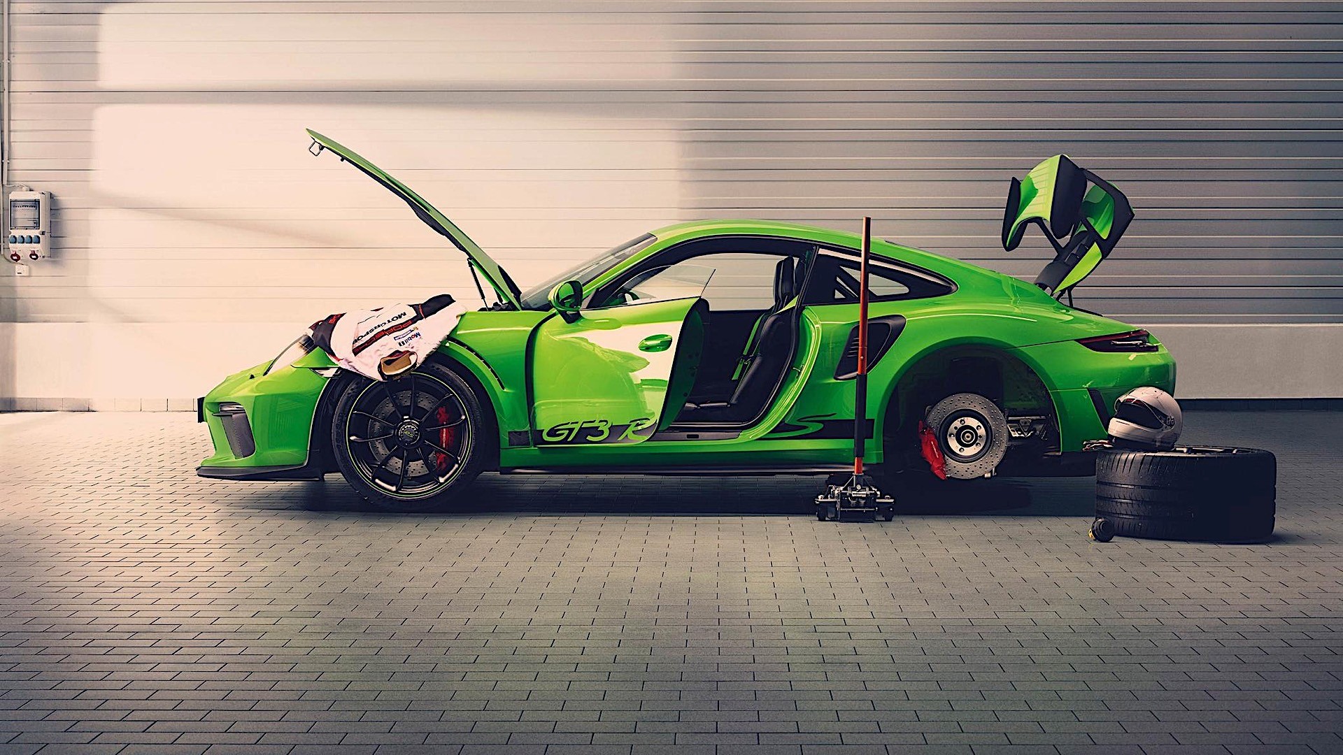Lime Green [Porsche 911 GT3 RS] 991.2 : r/spotted