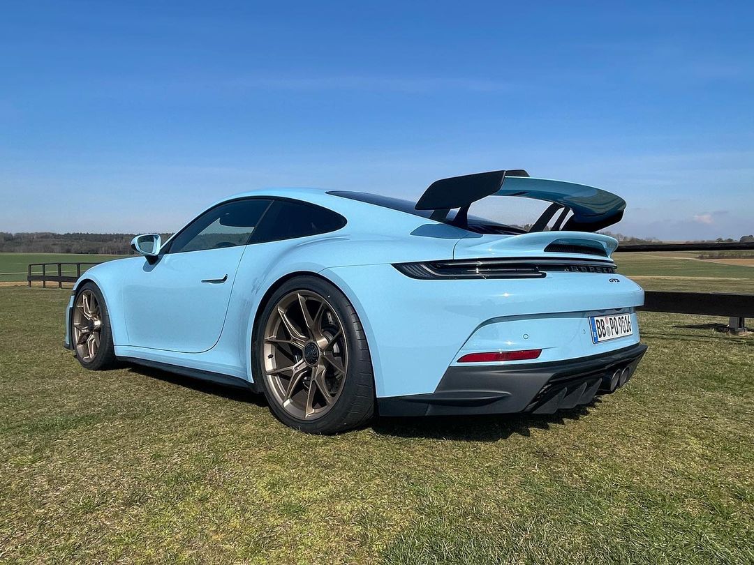 New Porsche 911 GT3 Spotted in Exotic Colors: Gulf Blue vs. Python
