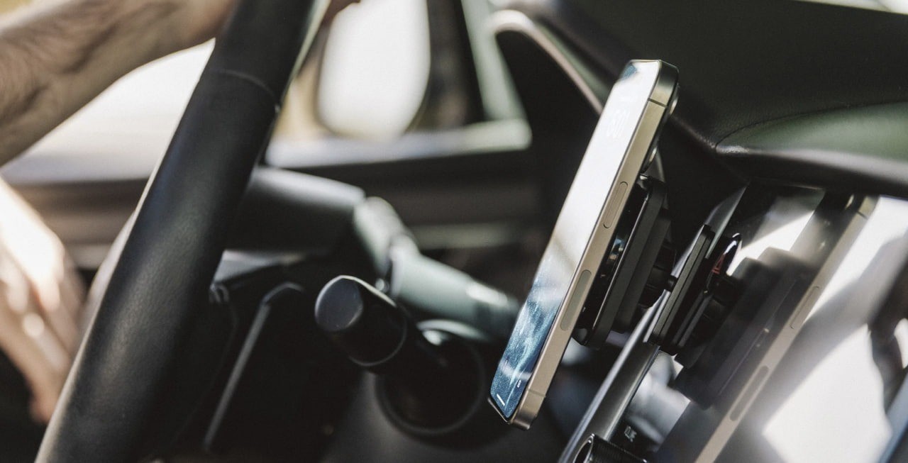 Nomad Launches New Car Accessories for People Still Struggling With the  iPhone 15 - autoevolution