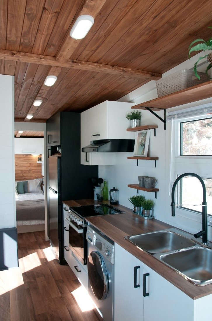Nomad Tiny House on Wheels Is Easily Towable, Made for All-Season Off ...