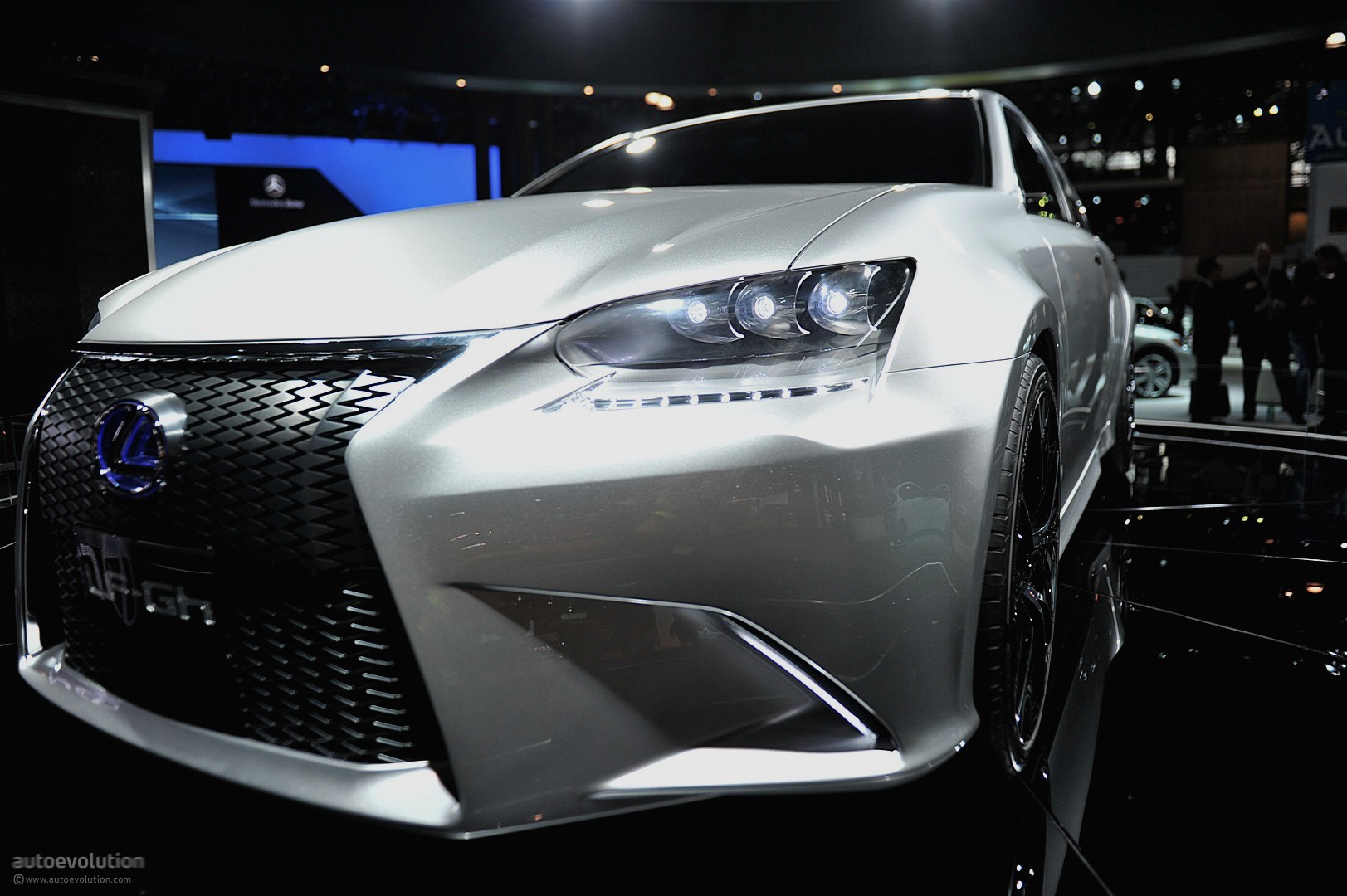 NYIAS 2011: Lexus LF-Gh Concept [Live Photos] - autoevolution