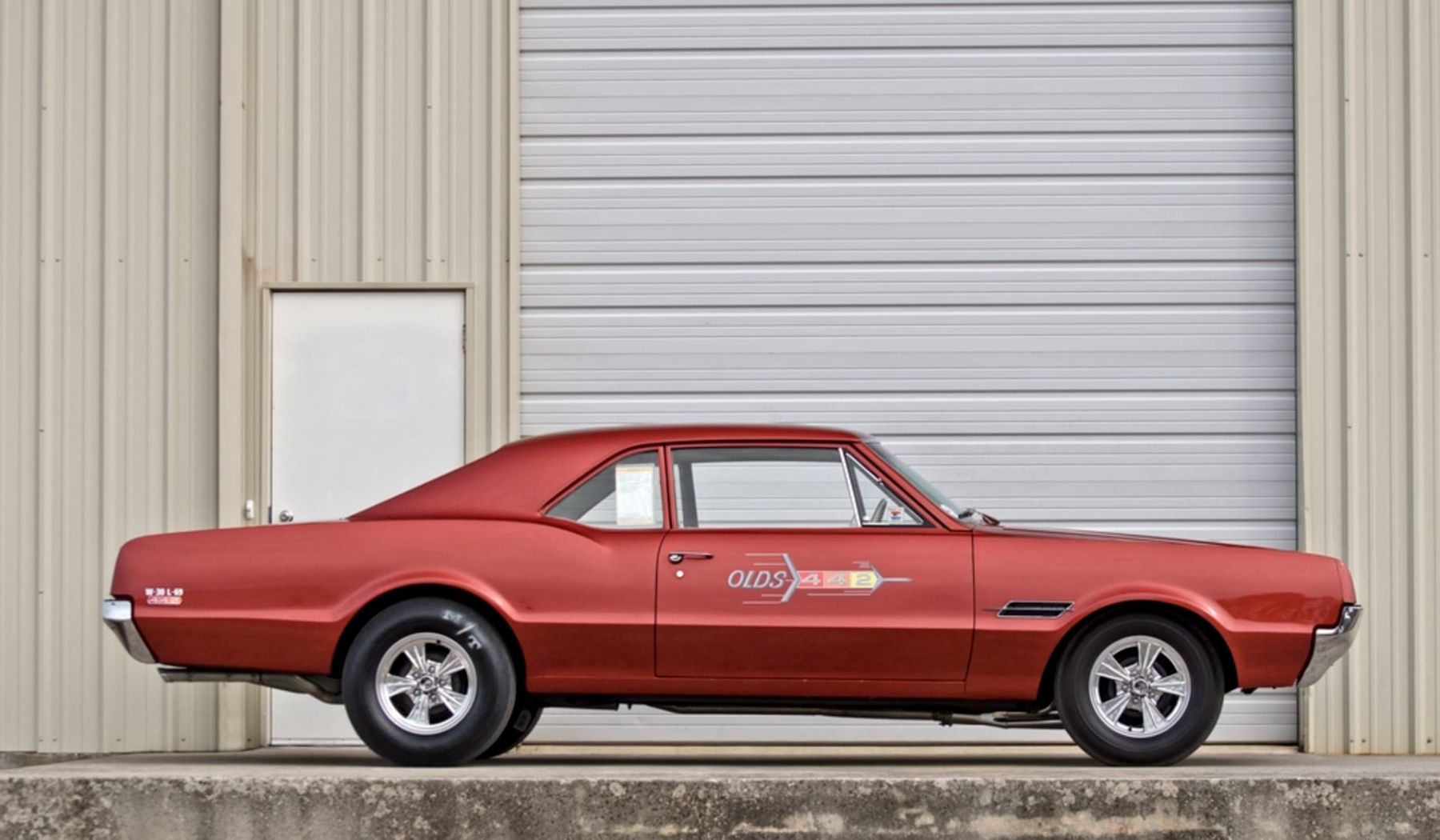 Olds 4-4-2 W30: The Forgotten GTO Slayer That Became Quarter-Mile 