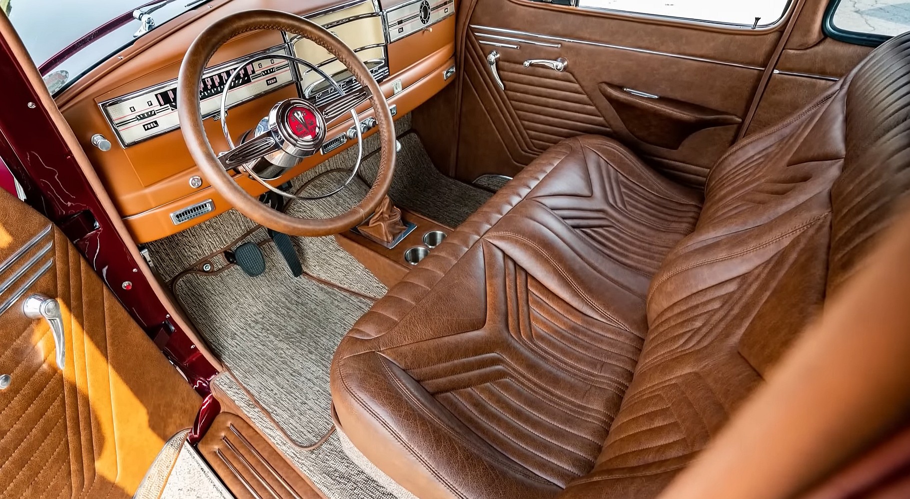 Once a Rust Bucket, This 1947 Hudson Super Six Is Now a HEMI-Powered Beauty  - autoevolution