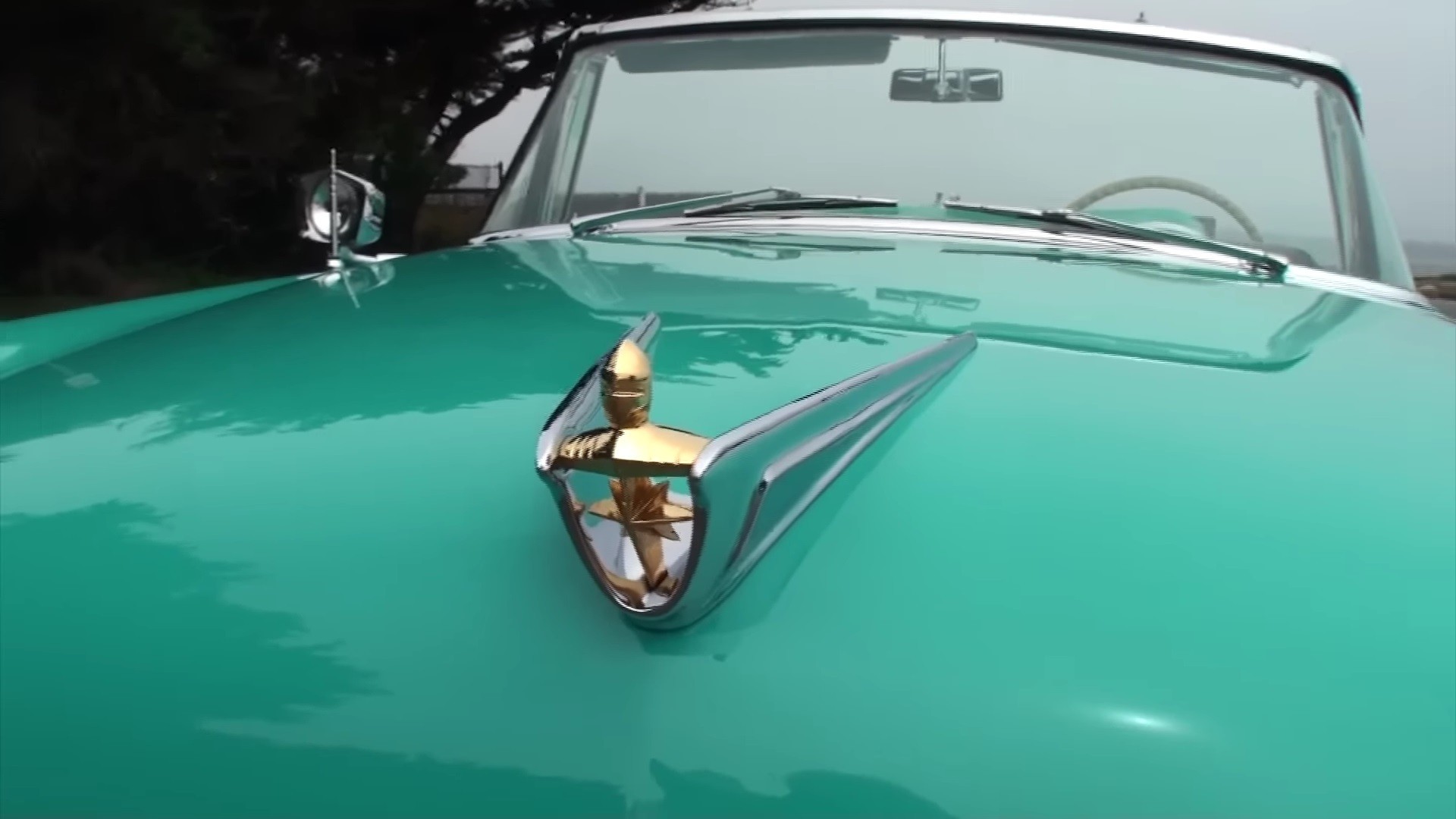 One 1956 Lincoln Premiere Is a Rare, Cool-Adorned Classic Clad With Gizmos  and Gadgets - autoevolution