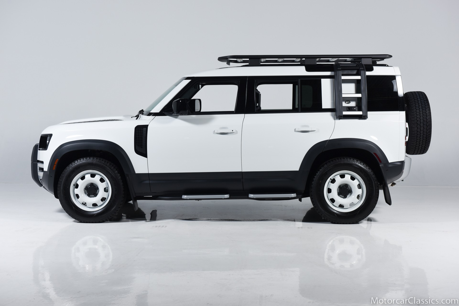 One-of-500 2023 Land Rover Defender 110 30th Anniversary Is Up for