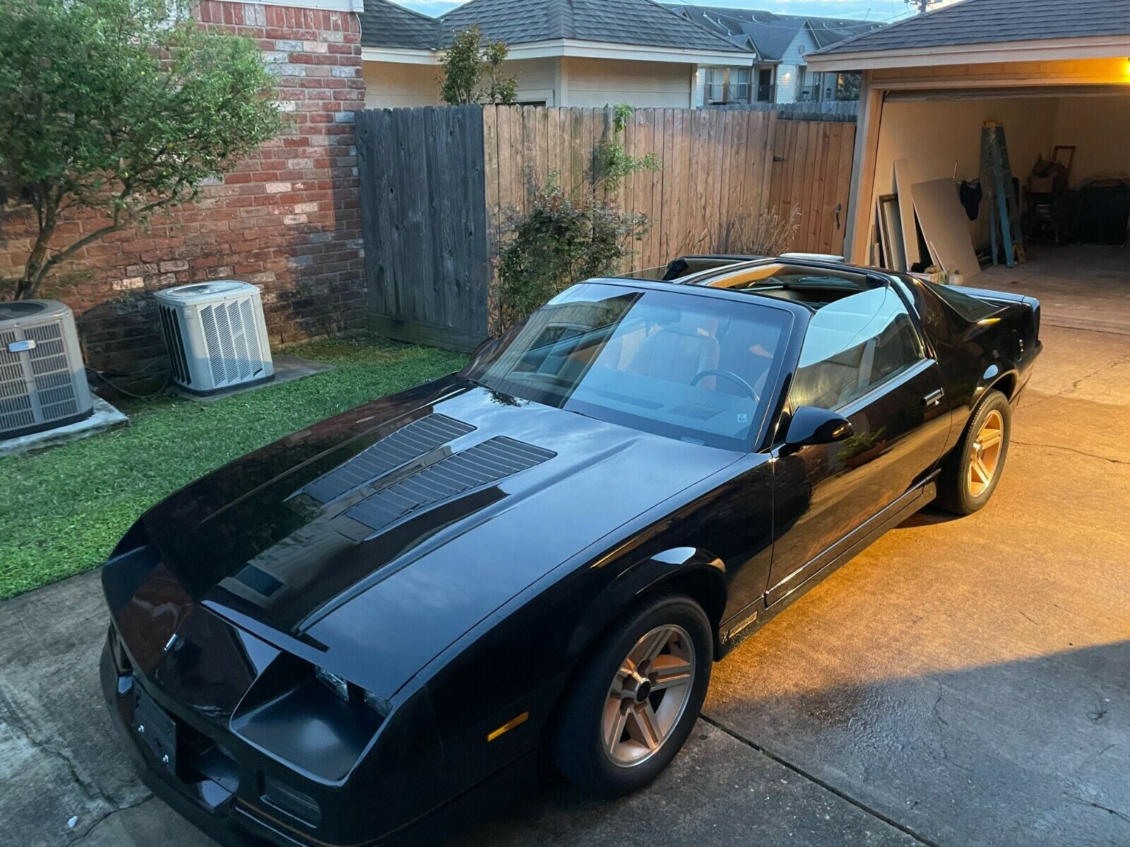 One-Owner 1986 Chevy Camaro IROC Z28 Is the Perfect Low-Mileage Time  Capsule - autoevolution