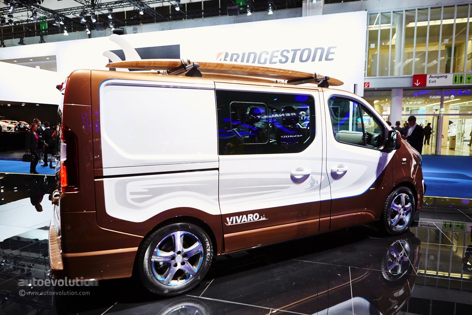 Opel Vivaro Surf Concept Puts the F(unky) in Frankfurt - autoevolution