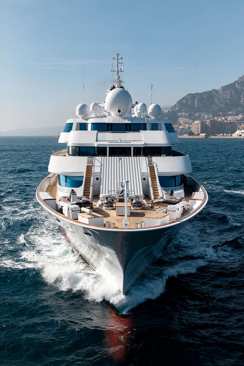 lady moura yacht new owner