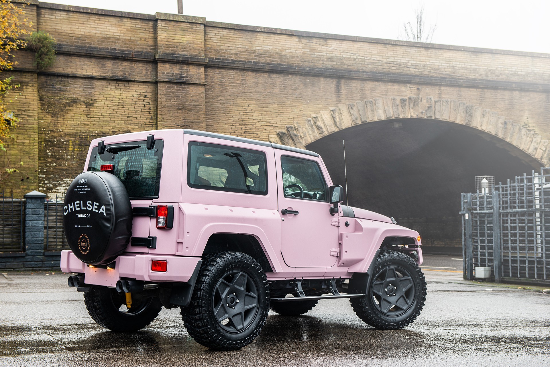 Pink Jeep Wrangler Looks Like Barbie's Off-Road Weekend Warrior -  autoevolution