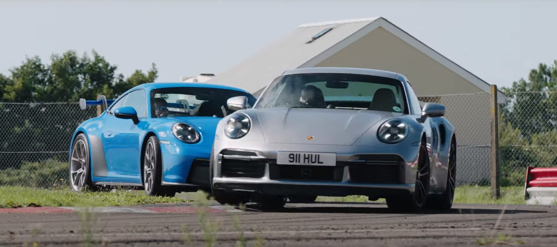 Porsche 911 Turbo S vs 911 GT3 - What Happens When You Max Out on Strength  Or Agility? - autoevolution