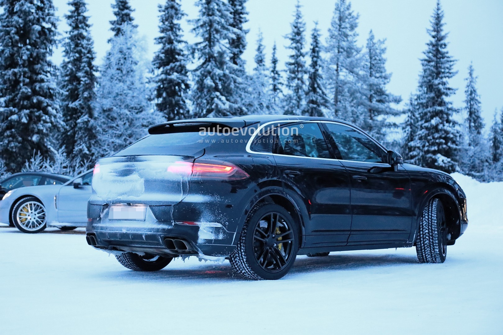 Porsche Cayenne Coupe Does BMW X6 Rival Impersonation