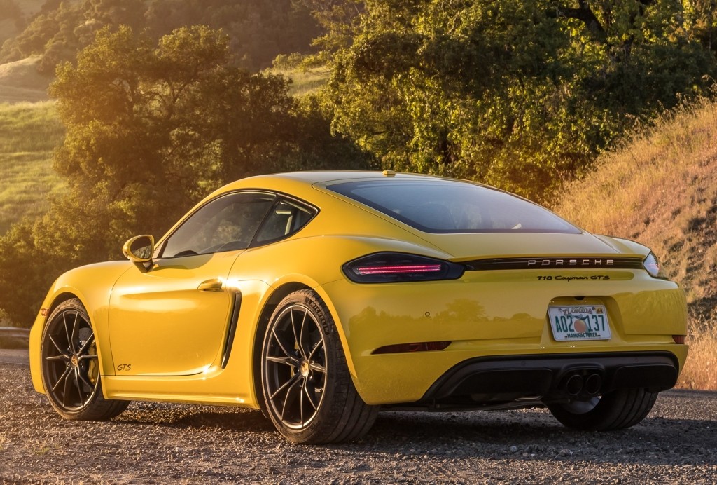 Porsche Enables Pdk Performance Galore On High End 718 Boxster And Cayman Autoevolution