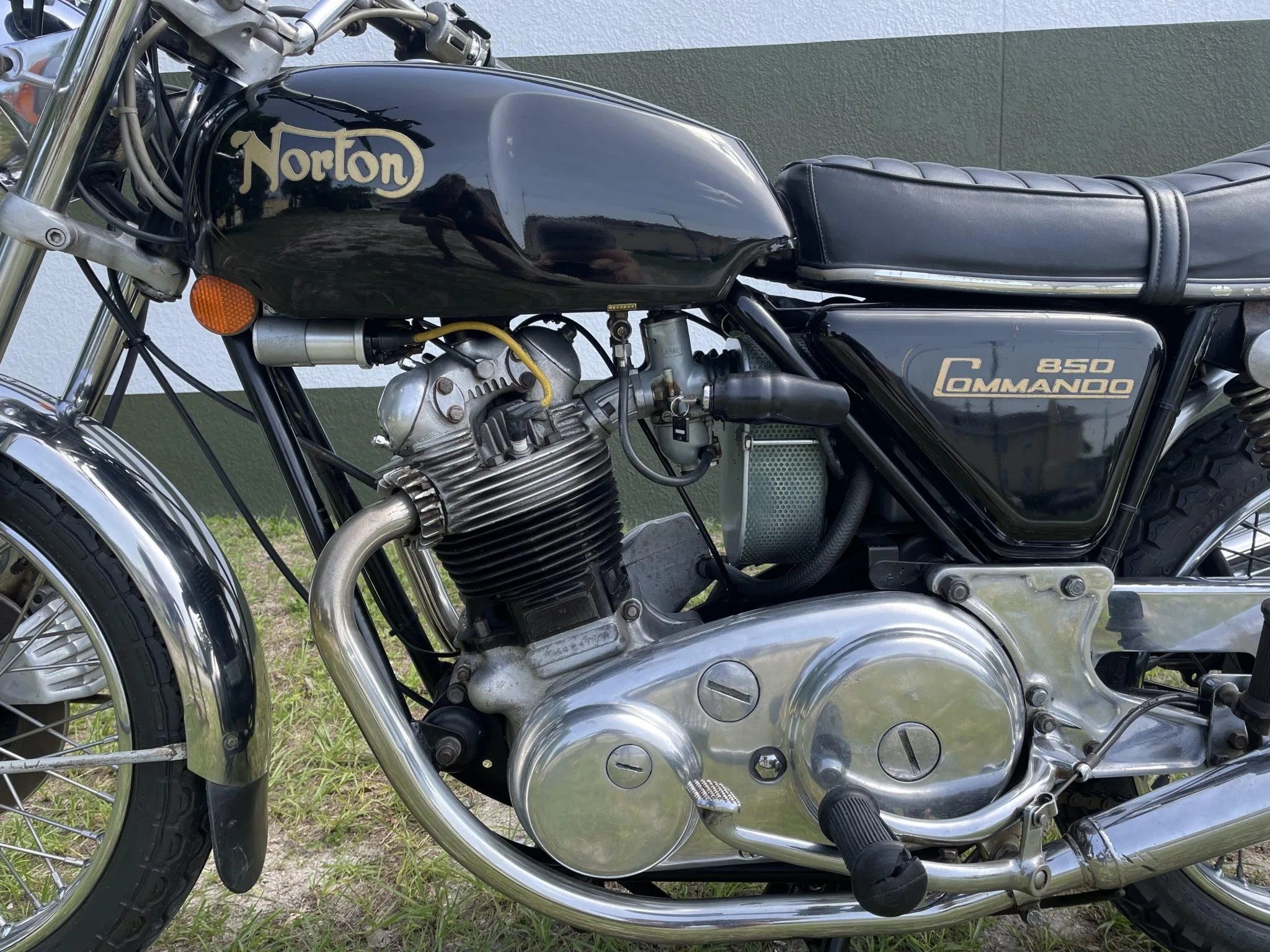 Pristine 1974 Norton Commando 850 With Overbored Engine Is Almost Fit For A Museum Autoevolution