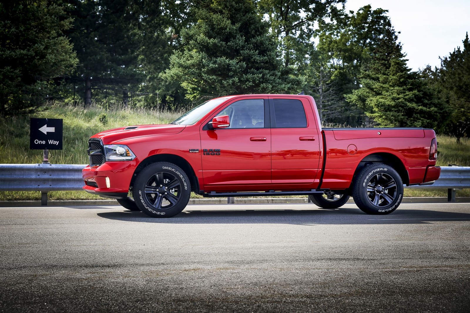 17 Ram 1500 Now Available With Night Package Autoevolution