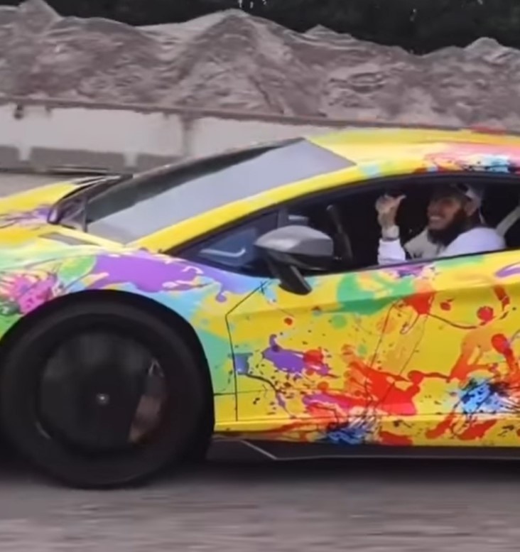 Rapper 6ix9ine Is All About His Colorful Lamborghini Aventador SVJ -  autoevolution