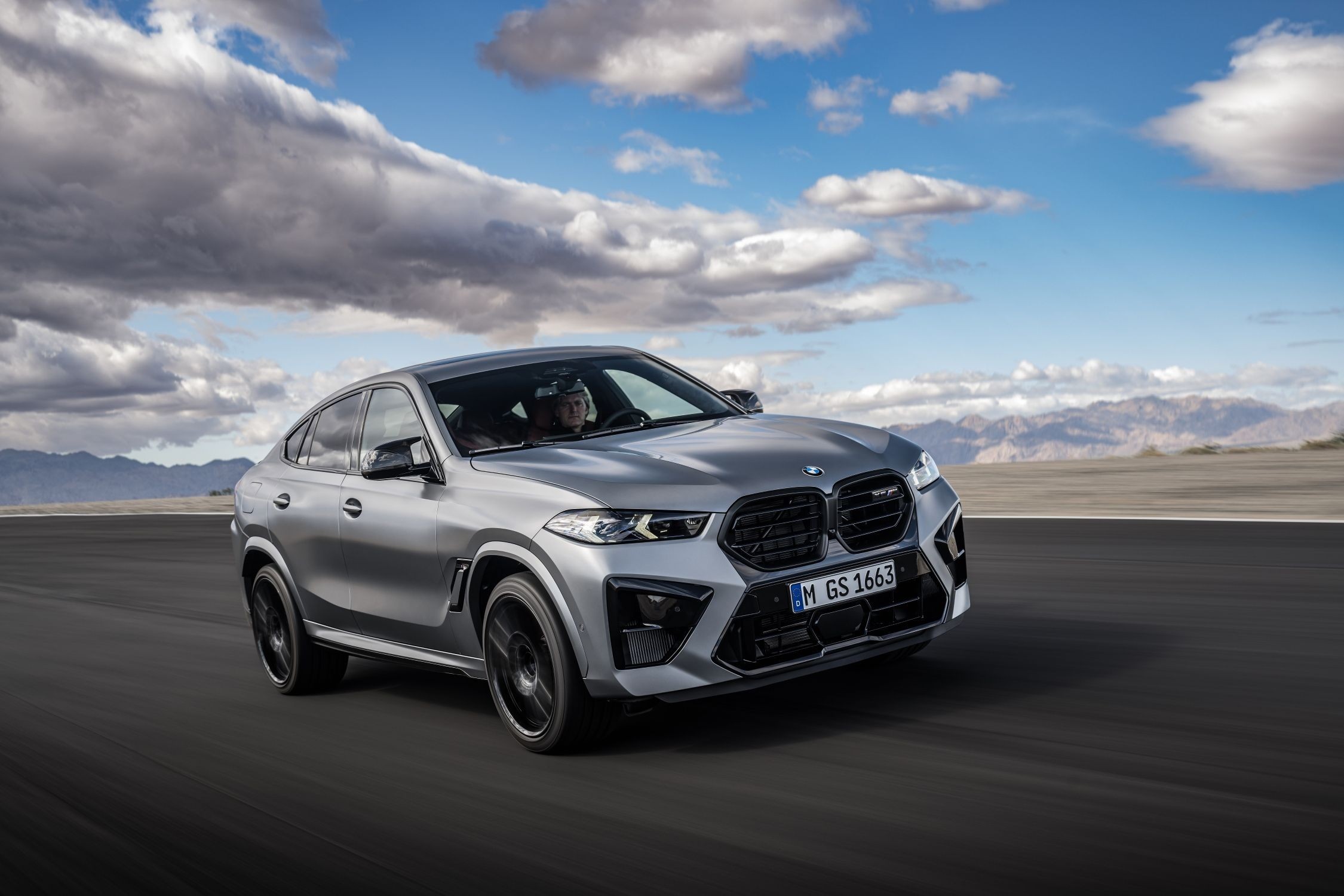 Red Lipstick and Yellow Eyes Virtually Turn the 2024 BMW X6 M Into a