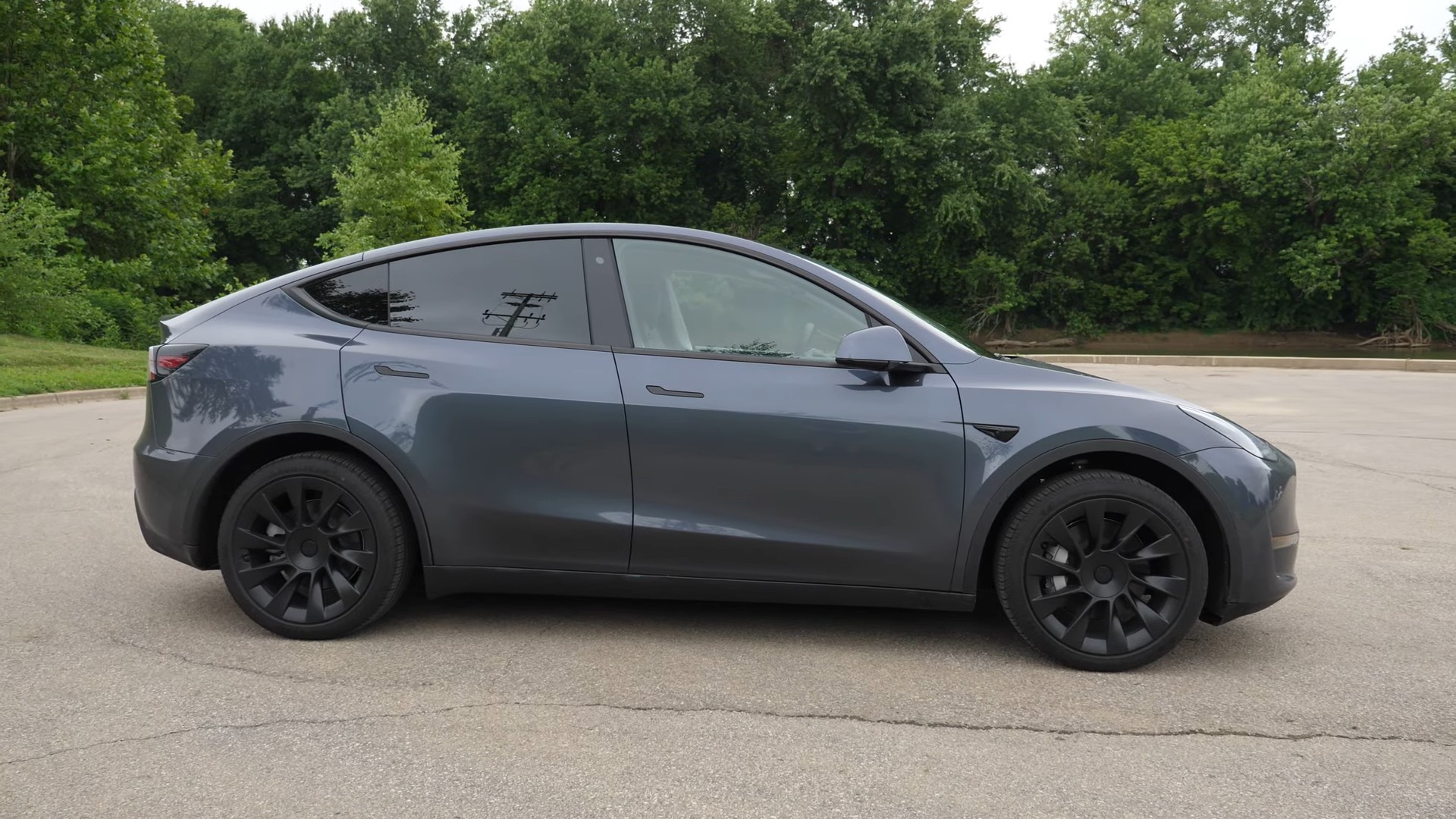 Regular Car Reviews The 2021 Tesla Model Y “Is a Fine Car” autoevolution