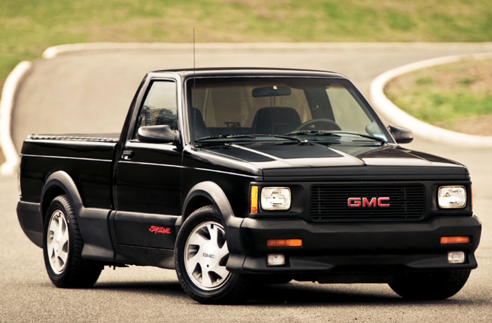 Remembering the Outrageous GMC Syclone 30 Years After It Embarrassed a  Ferrari - autoevolution