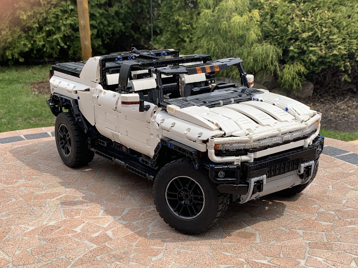 Remote-Controlled LEGO GMC Hummer EV is Likely the Cutest Thing Youll See Today - autoevolution