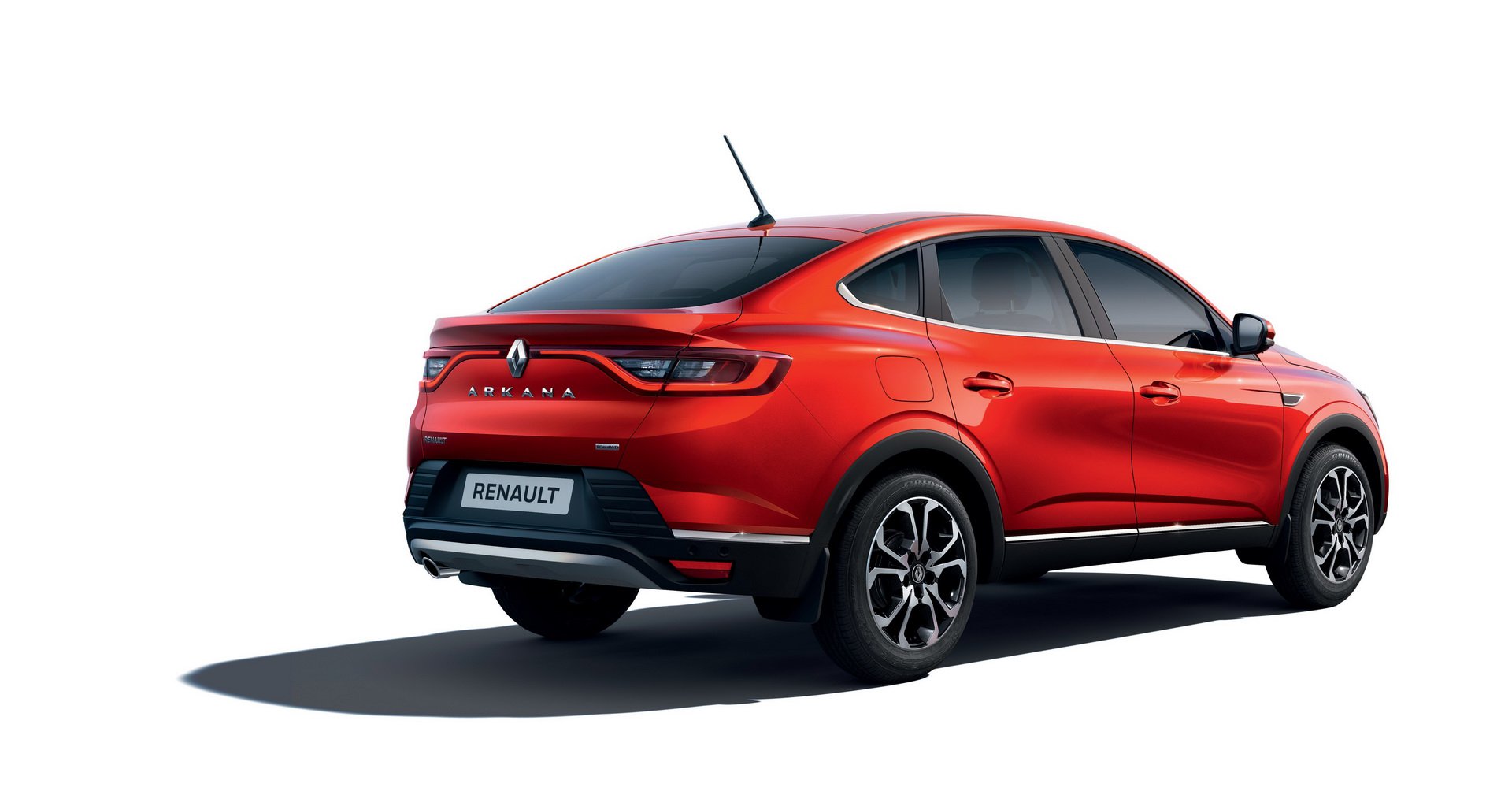 Renault Arkana Debuts as Affordable BMW X6 for the Russian Working
