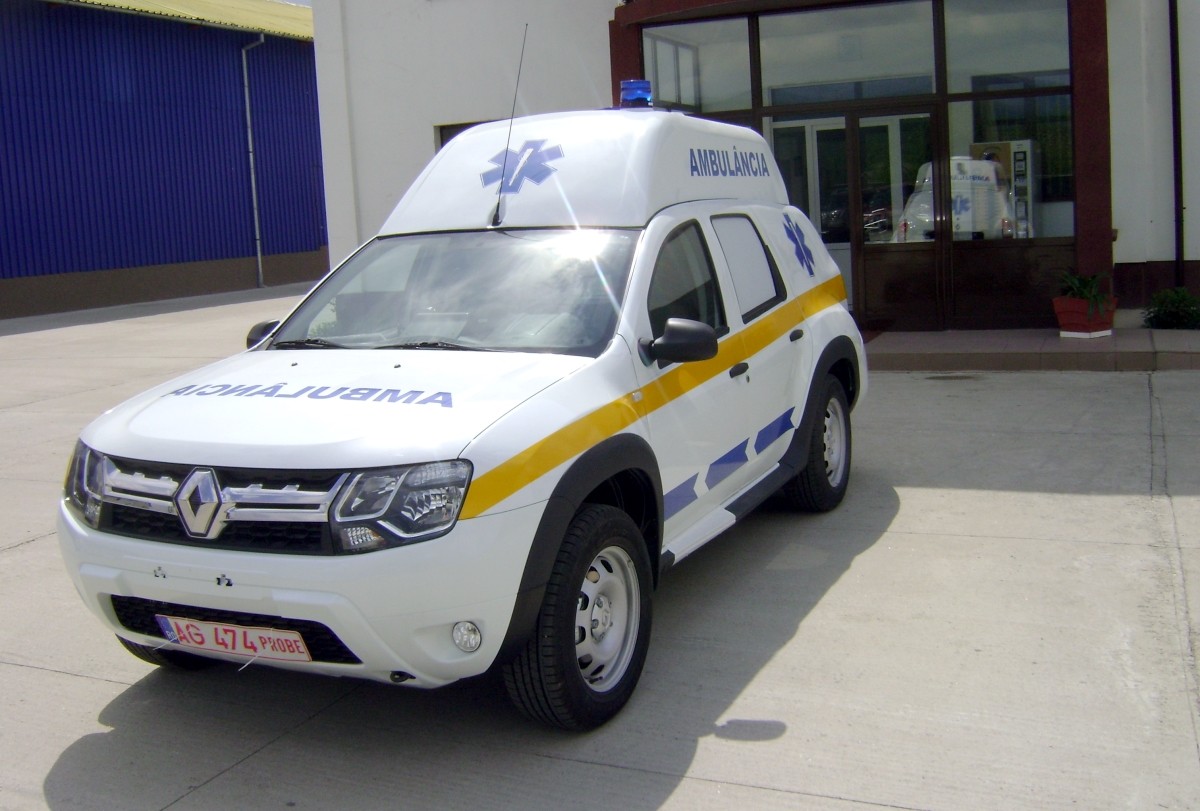 Renault Duster Ambulance is Real, First Units to Be Shipped to the