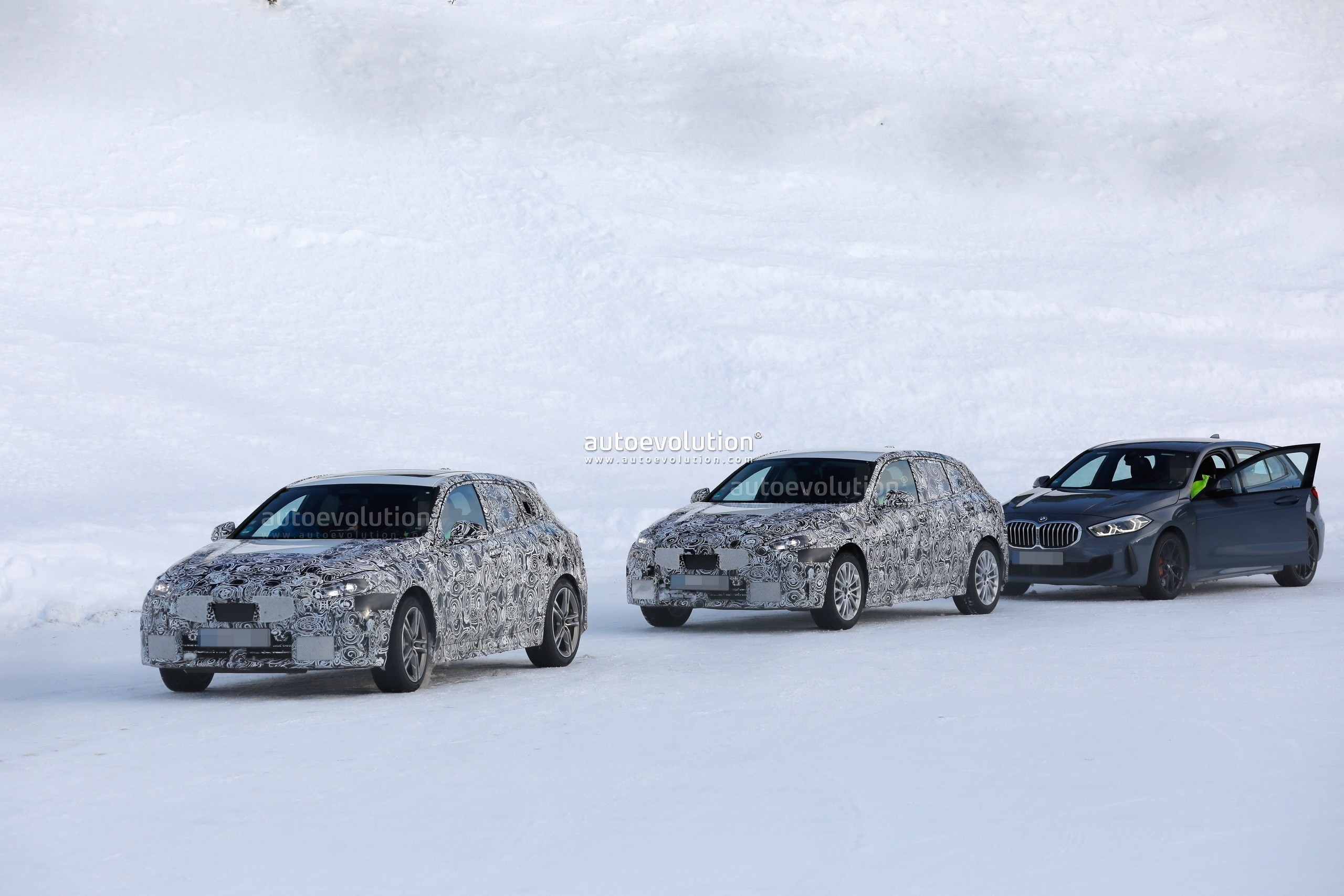 Rendering 2024 BMW 1 Series Drops All Camo to Reveal Futuristic Design