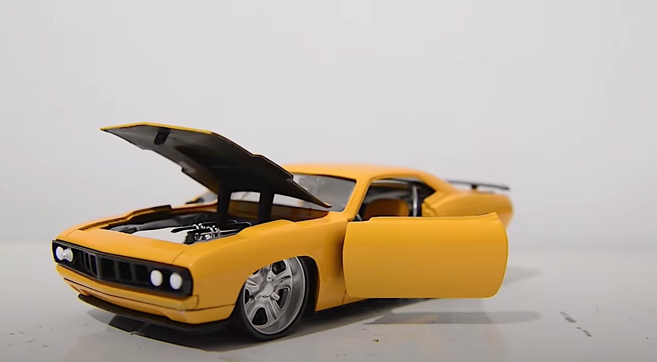 Restored Toy 1971 Plymouth Barracuda Looks Better Than Some Real