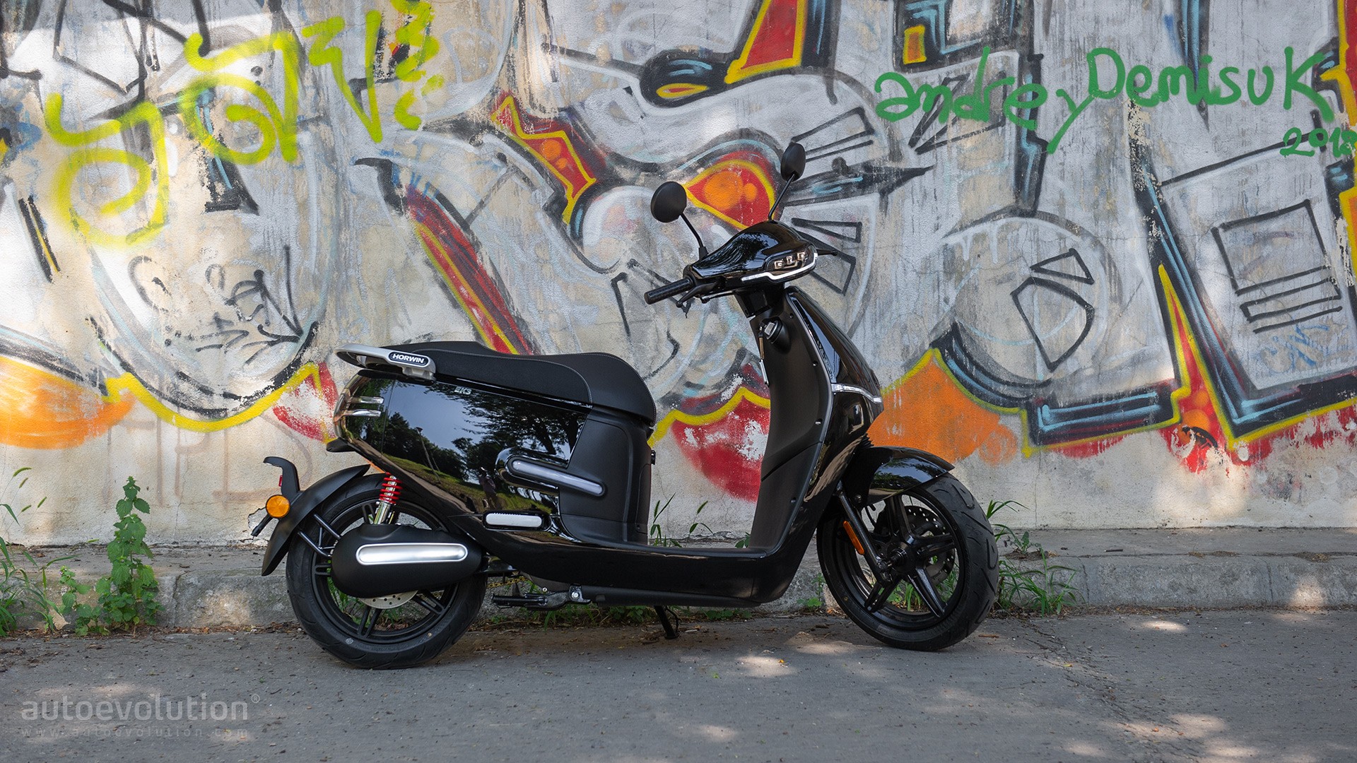 Ridden: Horwin EK3 - Fast, Powerful, Electric Moped With a