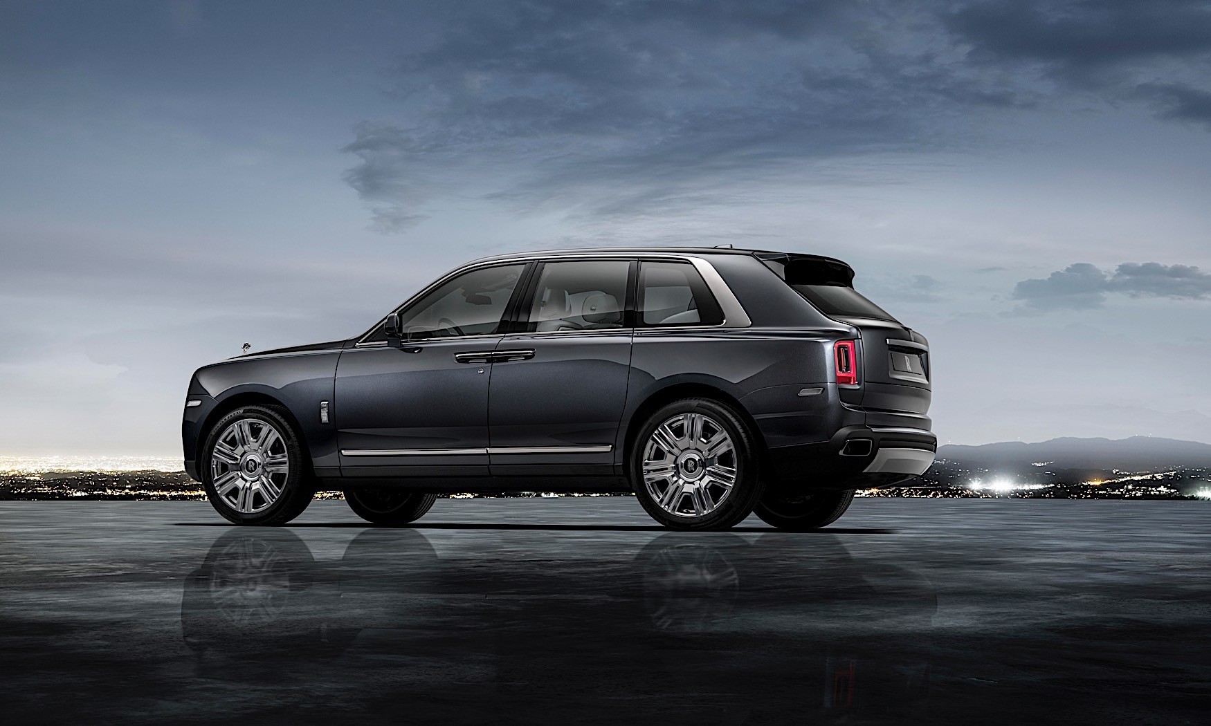 RollsRoyce Cullinan First National Geographic Clips Emerge autoevolution